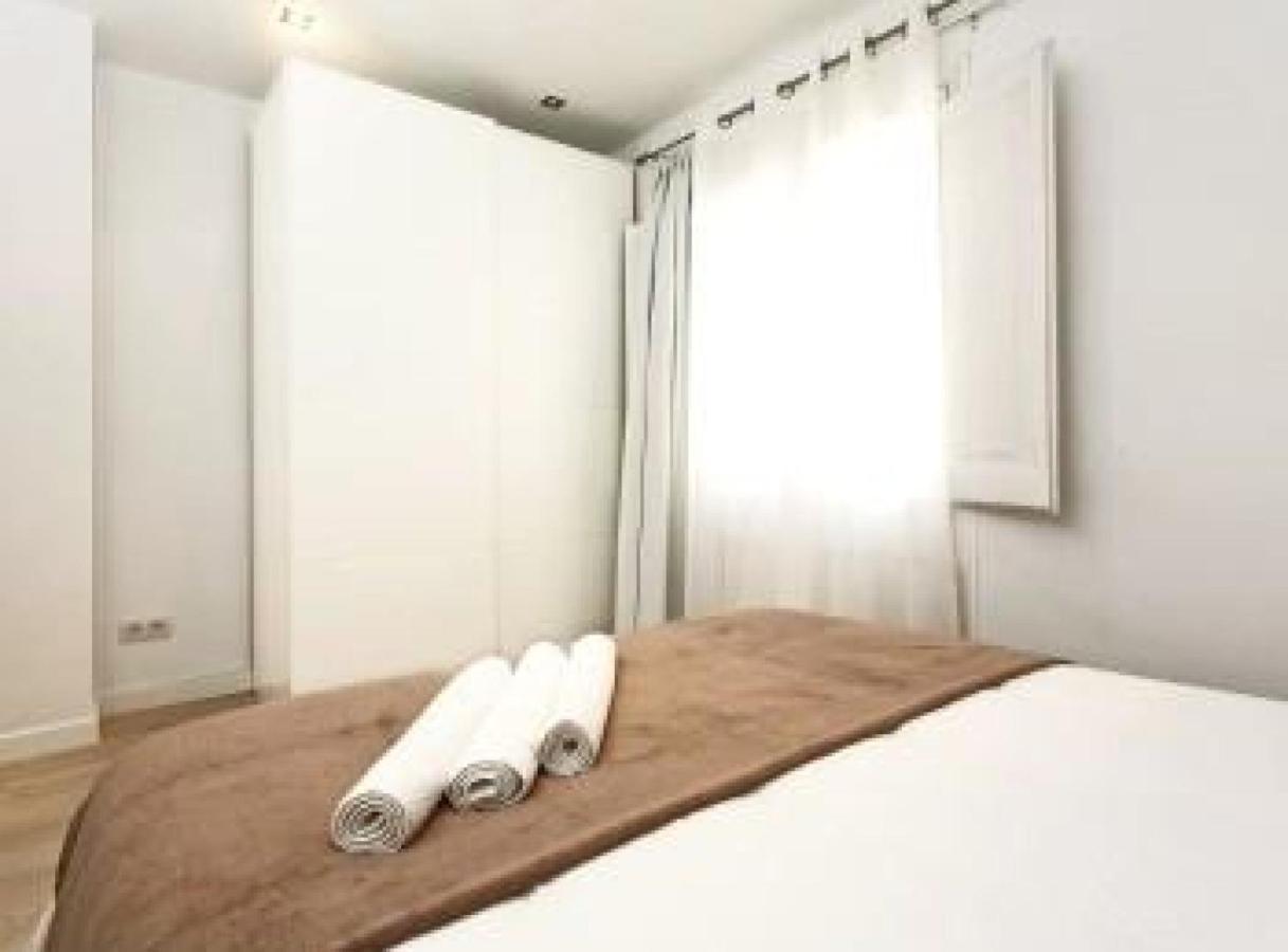 Miquel Angel - Apartments Next To Camp Nou Барселона Екстер'єр фото